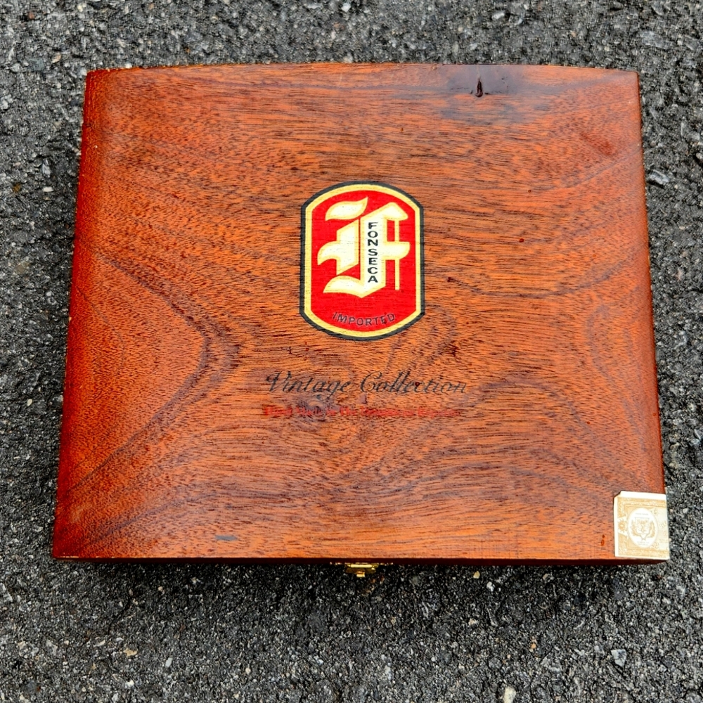 Rare Vintage cedar cigar box